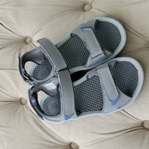 Khombu active sandals 7